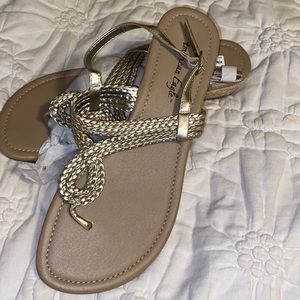 American Eagle Sandals